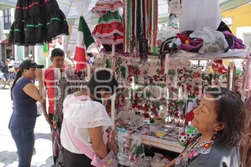 SAN PEDRO CHOLULA . ADORNOS PATRIOS