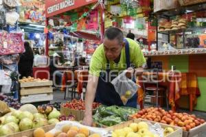 TLAXCALA . MERCADO . MANDARINAS