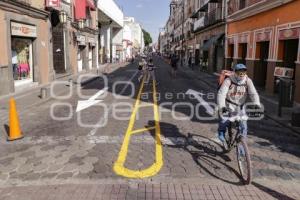 CALLE DOBLE SENTIDO . 3 PONIENTE