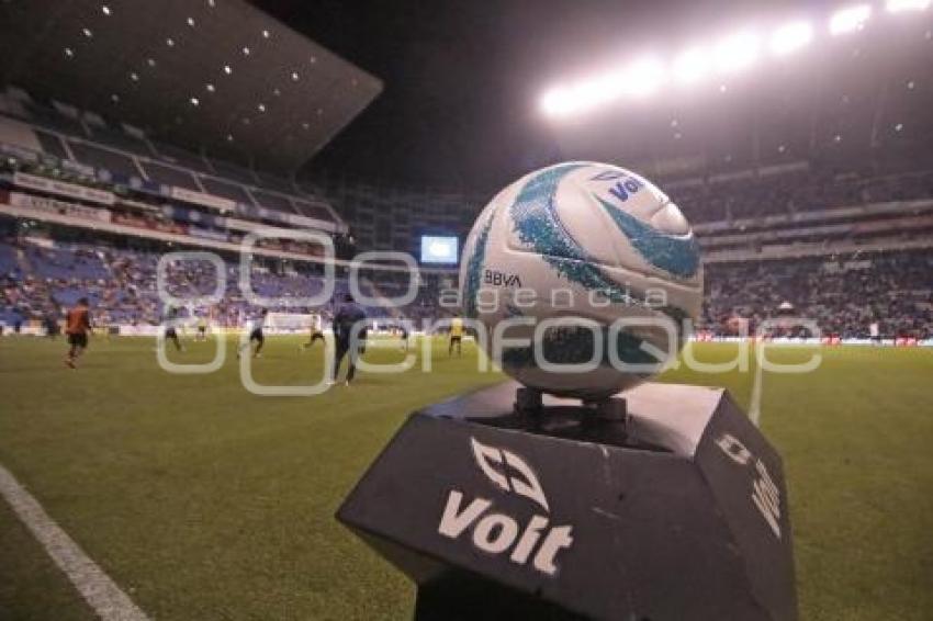 FÚTBOL . CLUB PUEBLA VS PUMAS