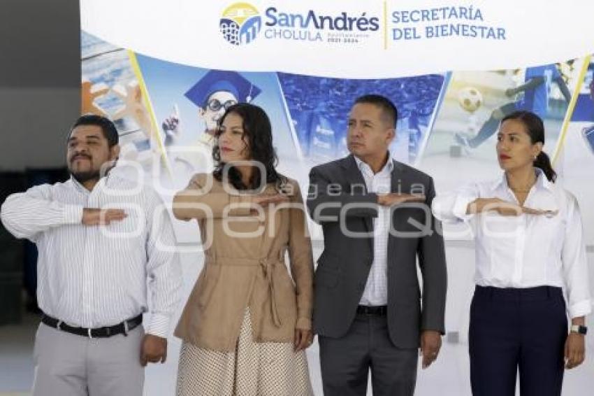 SAN ANDRÉS CHOLULA . CEREMONIA CÍVICA