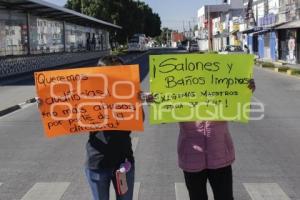 MANIFESTACIÓN . ESCUELA MOCTEZUMA