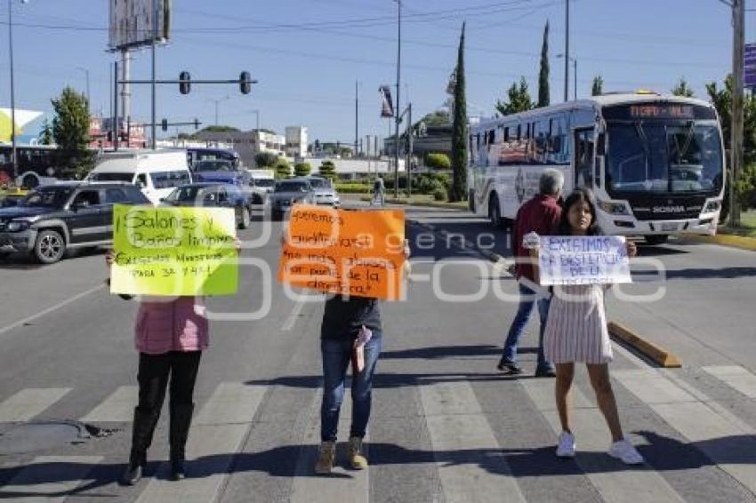 MANIFESTACIÓN . ESCUELA MOCTEZUMA