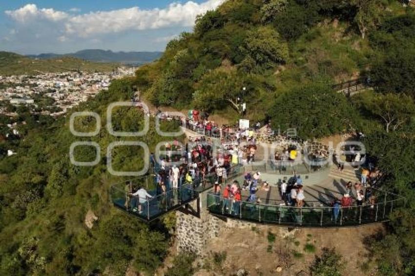 ATLIXCO . MIRADOR DE CRISTAL