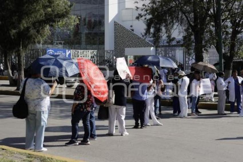 MANIFESTACIÓN . TRABAJADORES HNP