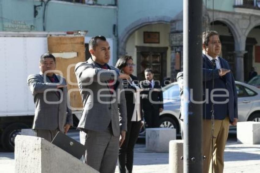 TLAXCALA . IZAMIENTO BANDERA