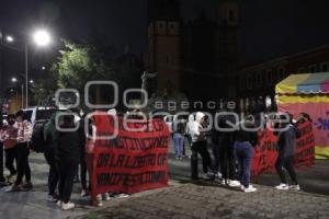 MANIFESTACIÓN . NORMALISTAS