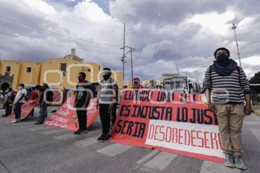 MANIFESTACIÓN . NORMALISTAS