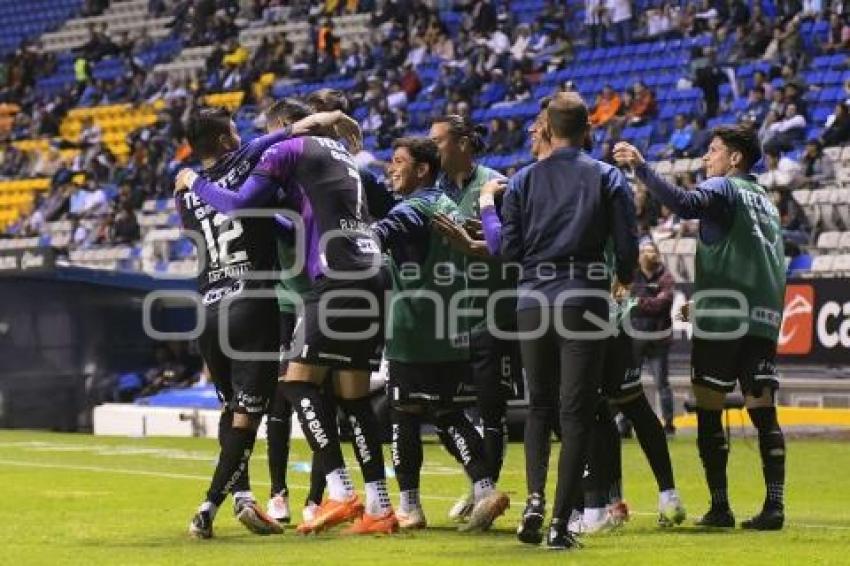 FÚTBOL . CLUB PUEBLA VS MONTERREY