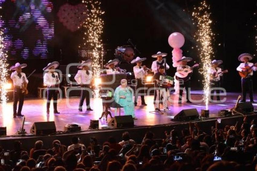 CONCIERTO . PAQUITA LA DEL BARRIO