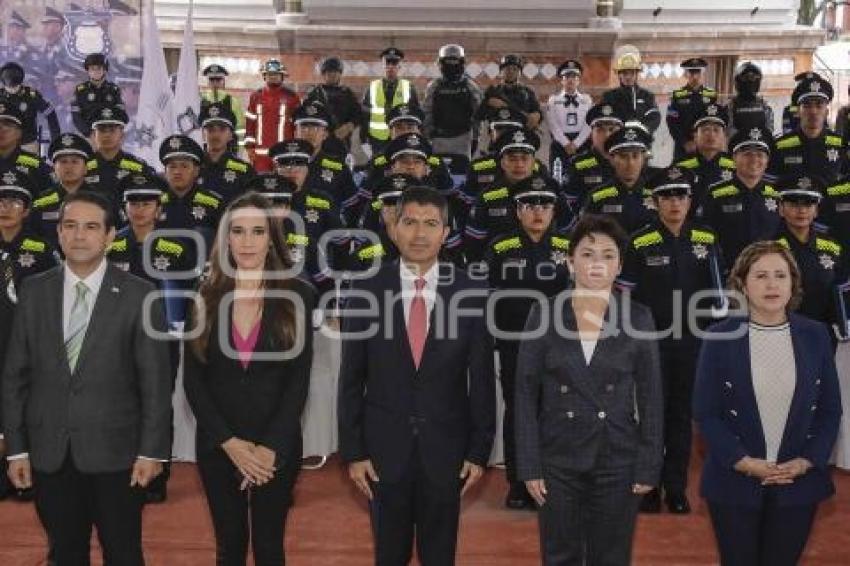 AYUNTAMIENTO . GRADUACIÓN POLICÍAS