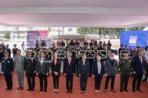 AYUNTAMIENTO . GRADUACIÓN POLICÍAS