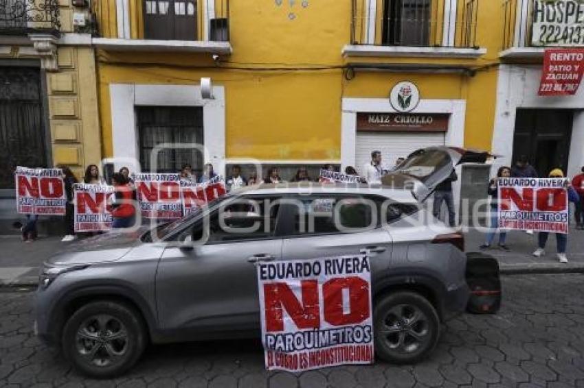 MANIFESTACIÓN . PARQUÍMETROS