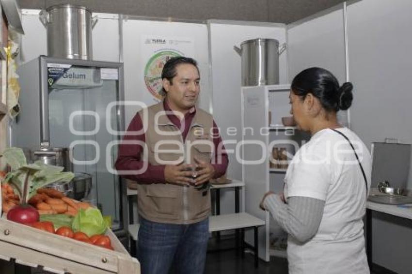 DIF . ENTREGA DE DESAYUNADORES