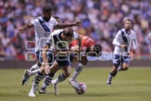 FÚTBOL . CLUB PUEBLA VS CHIVAS