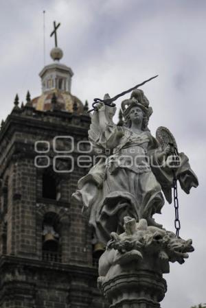 ZÓCALO . FUENTE DE SAN MIGUEL