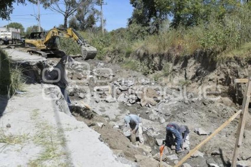 TLAXCALA . CONTRUCCIÓN MURO