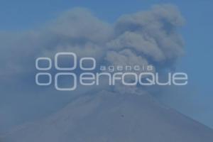 VOLCÁN POPOCATÉPETL . FUMAROLA