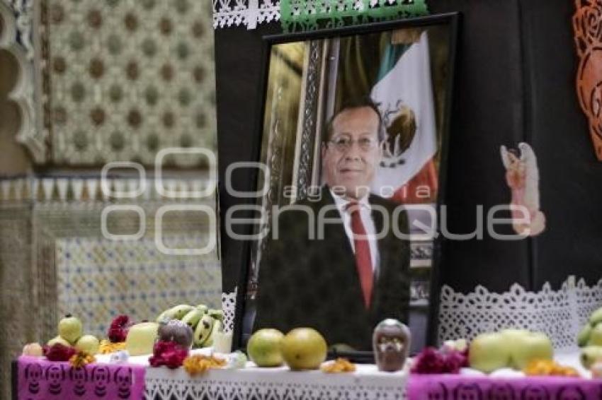 CONGRESO . OFRENDA