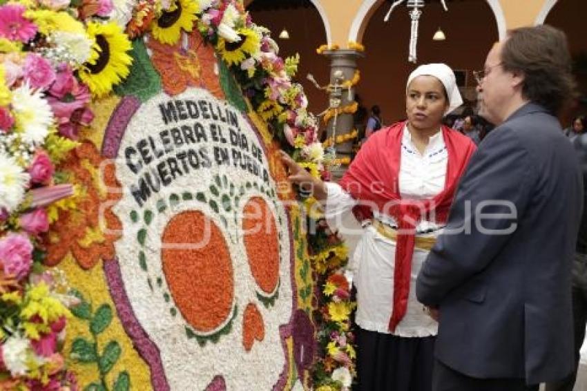 DÍA DE MUERTOS . COLOMBIA . SILLETA FLORES