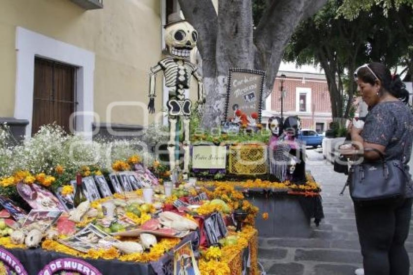 LOS SAPOS . CORREDOR DE OFRENDAS