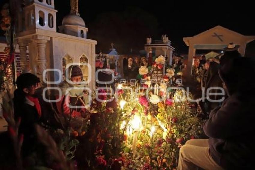 XOCHITLÁN TODOS SANTOS . VELADA