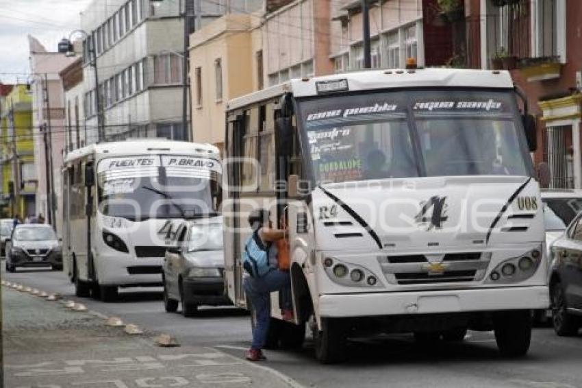 TRANSPORTE PÚBLICO