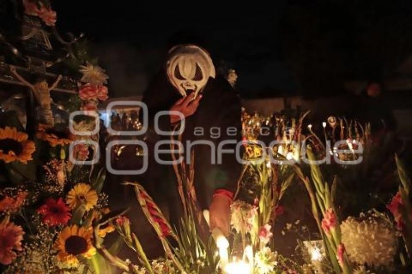 XOCHITLÁN TODOS SANTOS . VELADA