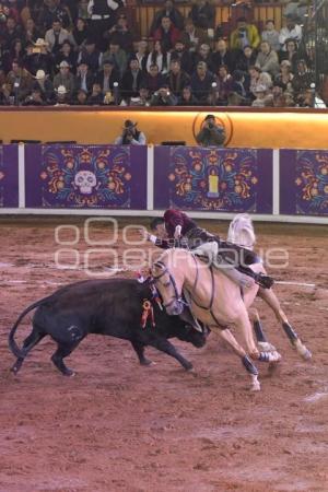 TLAXCALA . DÍA DE MUERTOS . TOROS