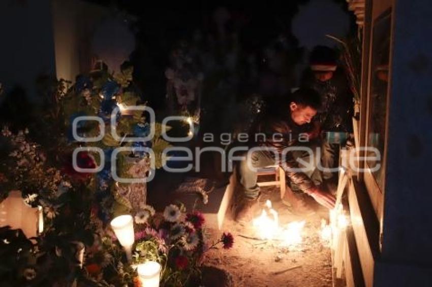 XOCHITLÁN TODOS SANTOS . VELADA