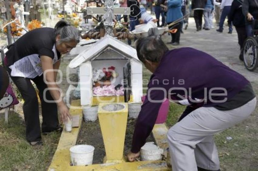 DÍA DE MUERTOS . PANTEÓN MUNICIPAL