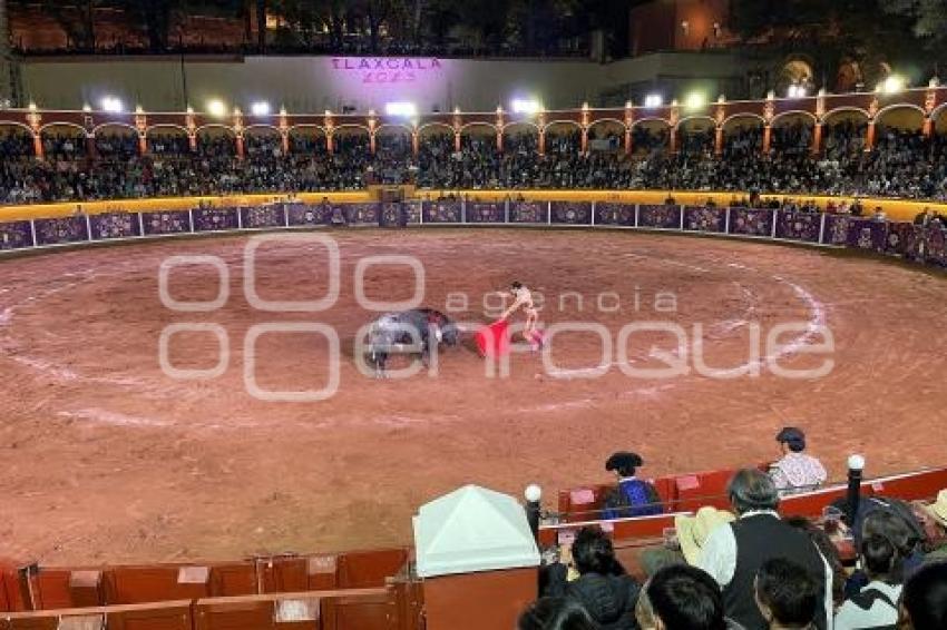 TLAXCALA . DÍA DE MUERTOS . TOROS