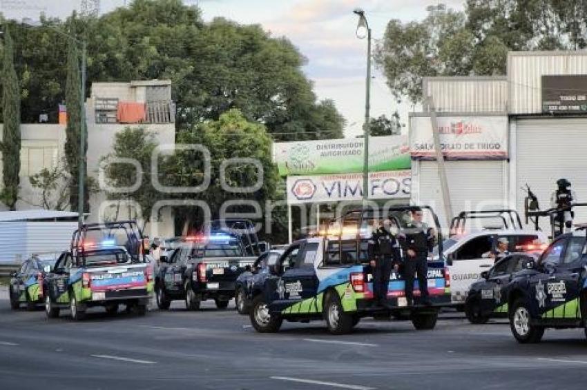 ENFRENTAMIENTO COMERCIANTES . POLICÍA