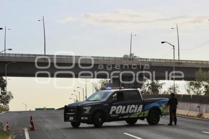 ENFRENTAMIENTO COMERCIANTES . POLICÍA