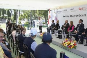 TLAXCALA . ENTREGA AUTOS MAESTROS