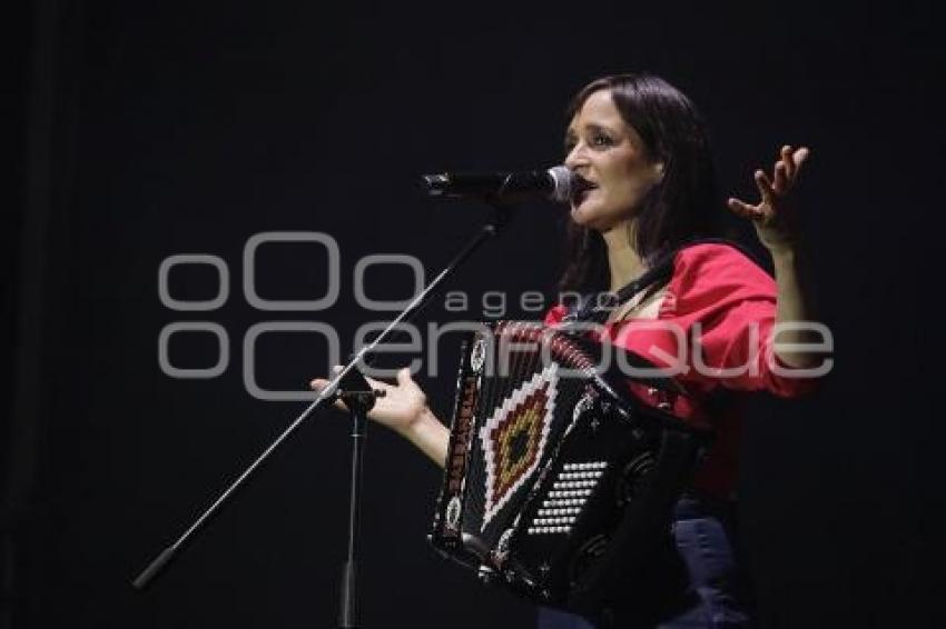 TECATE COMUNA . JULIETA VENEGAS