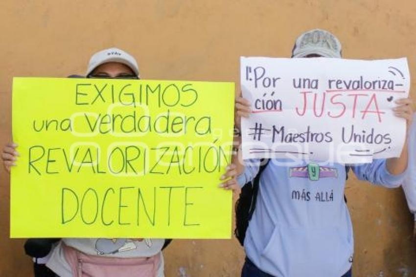 MANIFESTACIÓN . DOCENTES