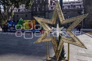 ZÓCALO . ADORNOS NAVIDEÑOS