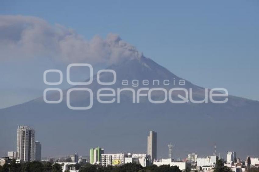 VOLCÁN POPOCATÉPETL . FUMAROLA