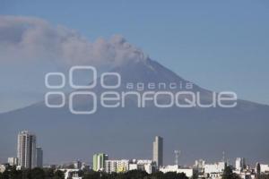 VOLCÁN POPOCATÉPETL . FUMAROLA