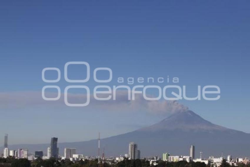 VOLCÁN POPOCATÉPETL . FUMAROLA