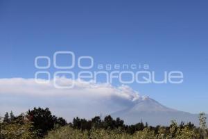 VOLCÁN POPOCATÉPETL . FUMAROLA