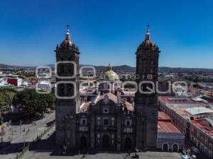 CATEDRAL DE PUEBLA . ANIVERSARIO