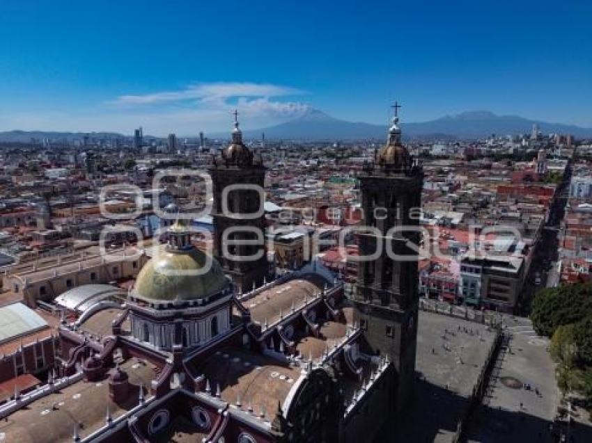 CATEDRAL DE PUEBLA . ANIVERSARIO