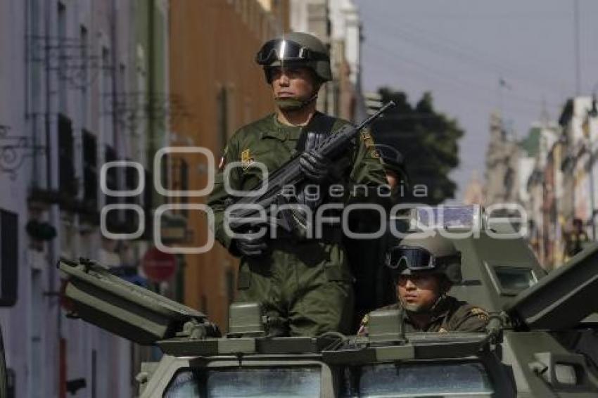 DESFILE . REVOLUCIÓN MEXICANA