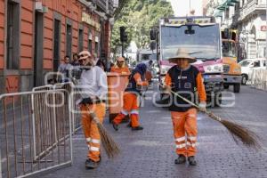 DESFILE . LIMPIEZA