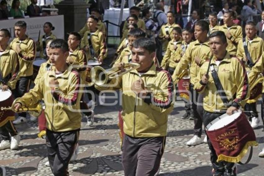 DESFILE . REVOLUCIÓN MEXICANA