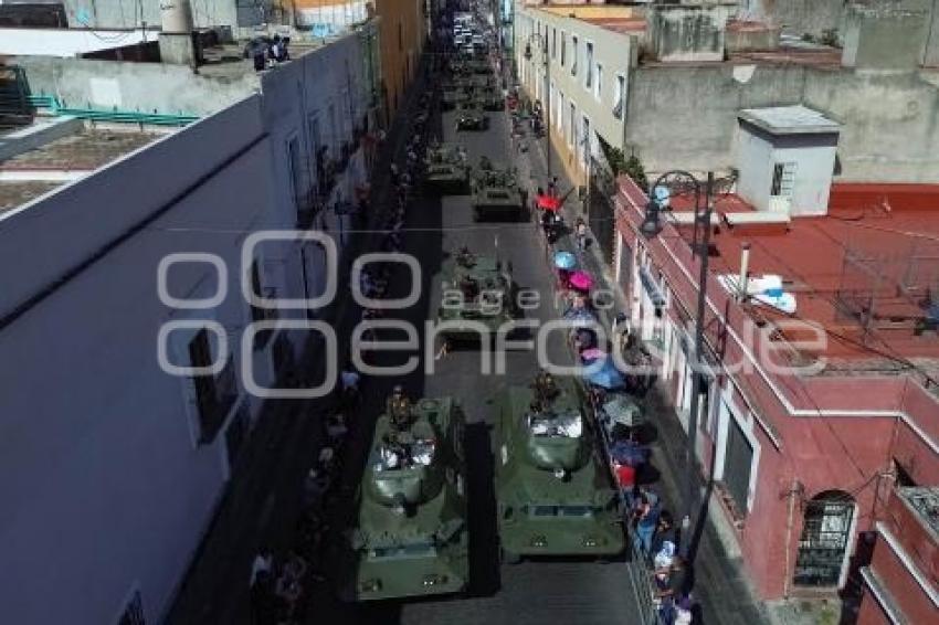 DESFILE . REVOLUCIÓN MEXICANA