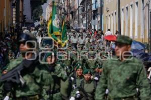 DESFILE . REVOLUCIÓN MEXICANA