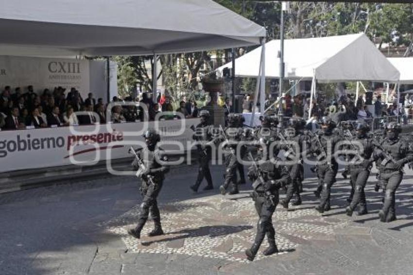 DESFILE . REVOLUCIÓN MEXICANA